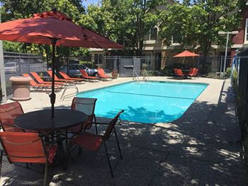 Refreshing pool